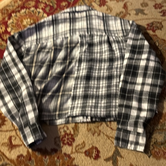 Forever 21 black and white plaid shacket plaid shirt size medium - Picture 2 of 3